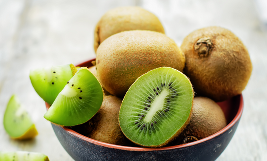 Kiwi fruit and dogs: Nutritional benefits and how to serve